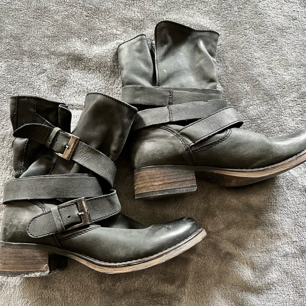 Steve Madden boots